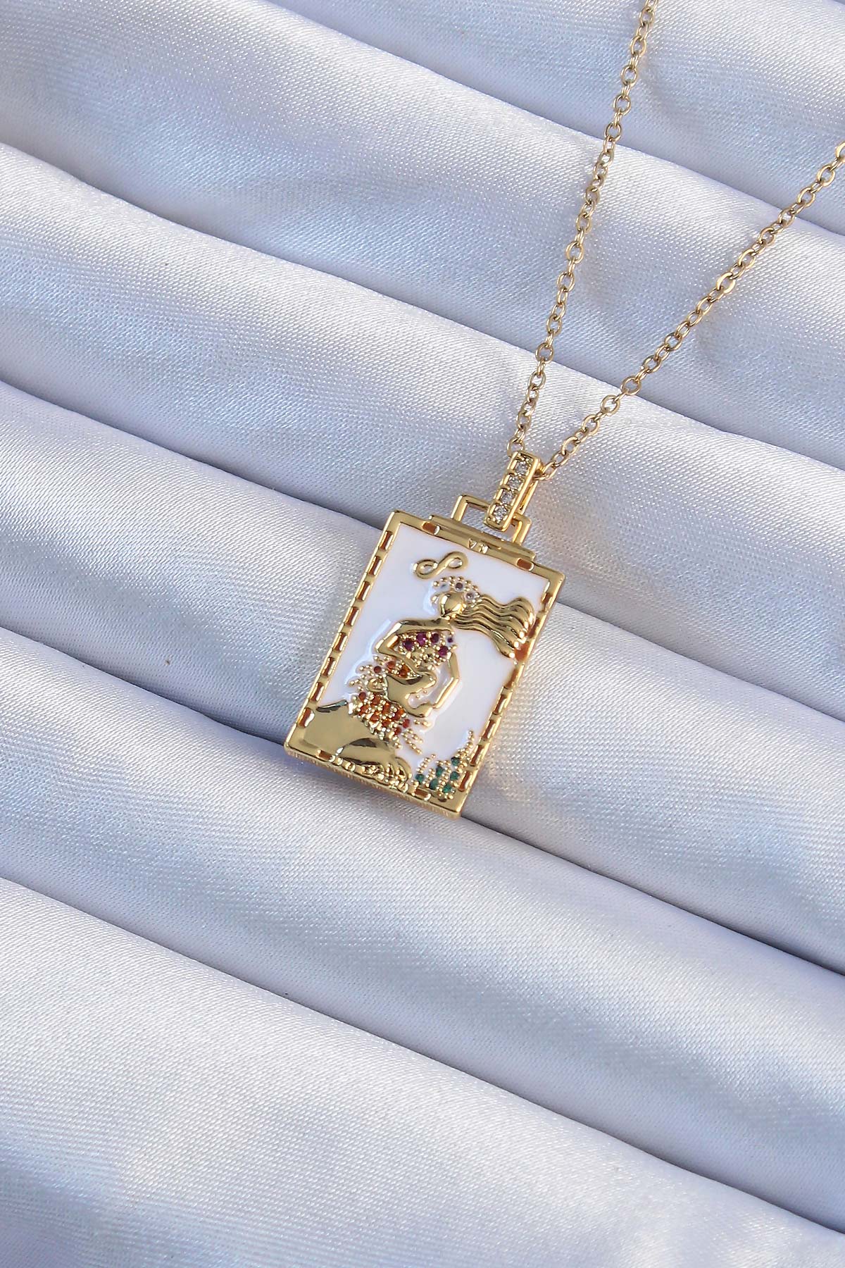 316L Çelik Zincir Gold Renk Beyaz Mineli Tarot Kolye