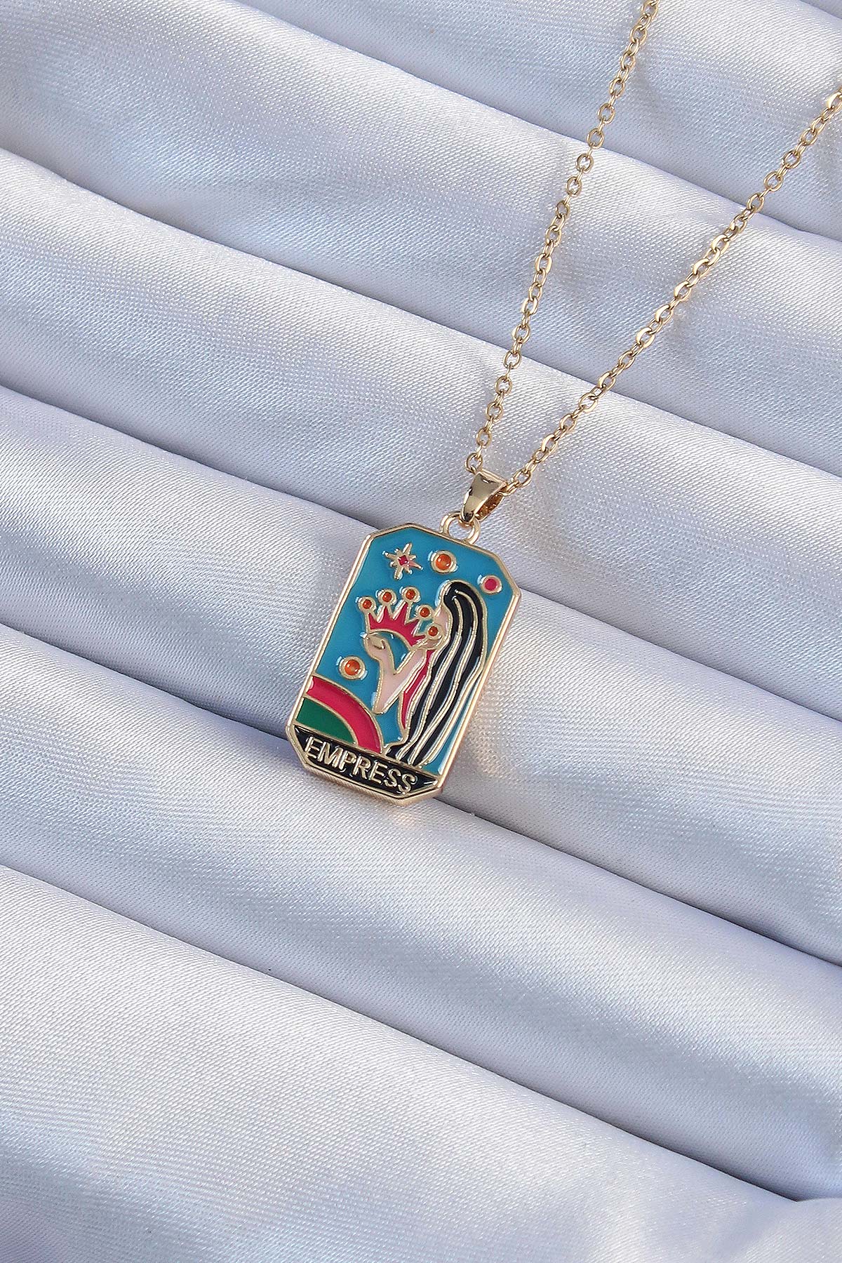316L Çelik Zincir Gold Renk Taç ve Kız Figürlü Renkli Mineli Tarot Kolye