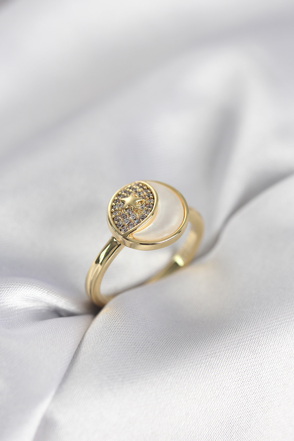 Ay Yıldız Model Gold Renk Zirkon Taşlı Kadın Yüzük