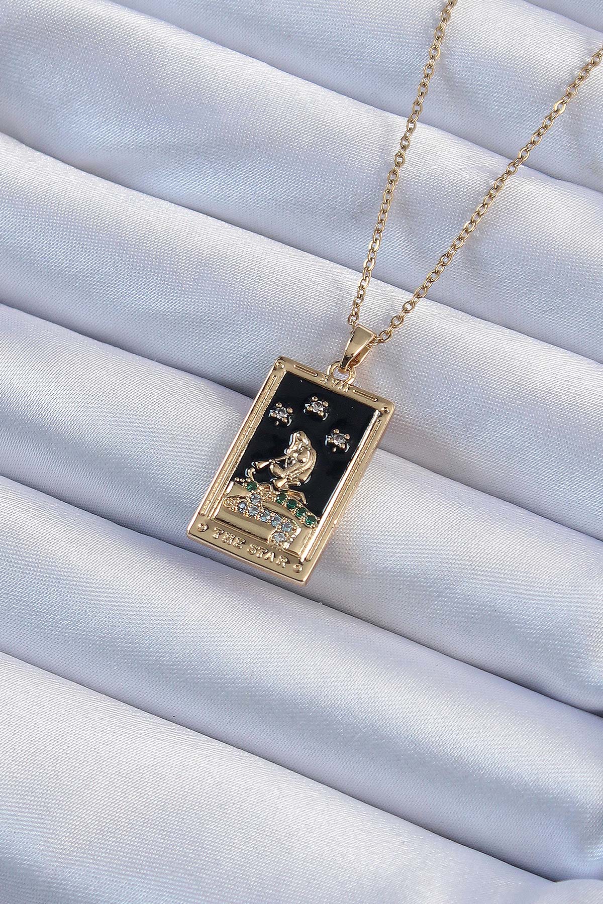 316L Çelik Zincir Gold Renk Zirkon Taşlı Siyah Mineli Kız Figürlü Tarot Kolye