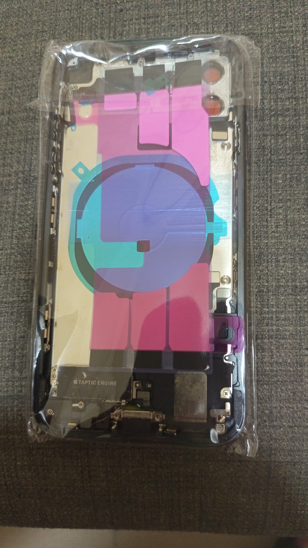 iPhone 11 Uyumlu Dolu Kasa (SİYAH)