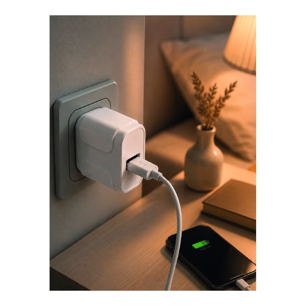 USB Girişli 12W Şarj Adaptörü Kompakt Telefon Şarj Cihazı